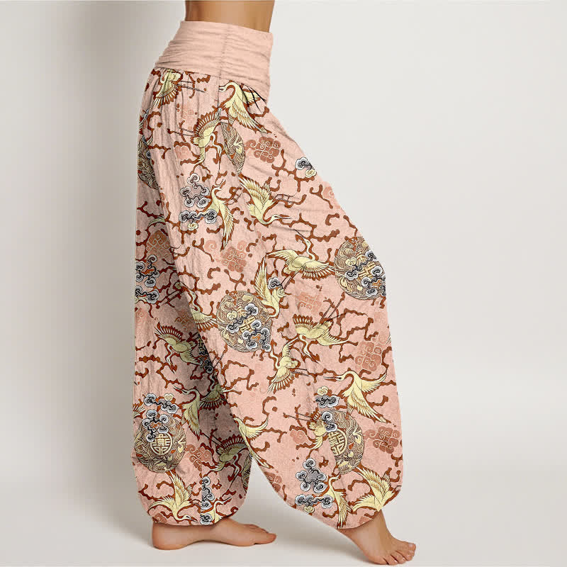 Buddha Stones Pantalones harem de mujer con cintura elástica, estampado de grullas y nubes, color blanco puro. - image 4
