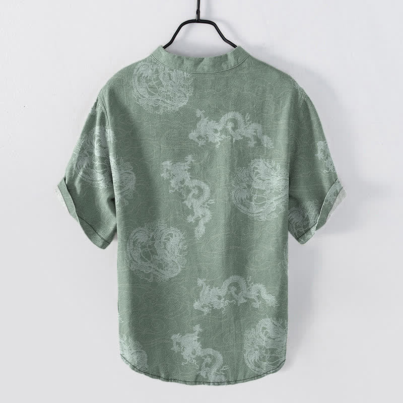 Buddha Stones Camisa de manga corta con medio botón para hombre, de algodón, con estampado de dragón índigo desteñido. - image 8