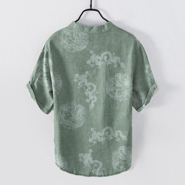 Buddha Stones Camisa de manga corta con medio botón para hombre, de algodón, con estampado de dragón índigo desteñido. - image 8