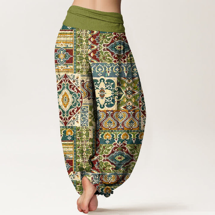 Buddha Stones Pantalones harem de mujer con cintura elástica y estampado de mosaico de algodón y oliva. - image 1