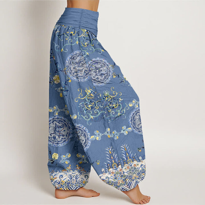 Buddha Stones Pantalones harem de algodón índigo con estampado de medallón de dragón y cintura elástica para mujer. - image 7