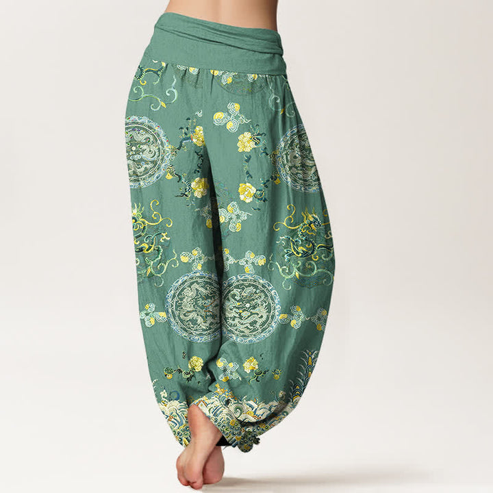 Buddha Stones Pantalones harem de algodón índigo con estampado de medallón de dragón y cintura elástica para mujer. - image 9