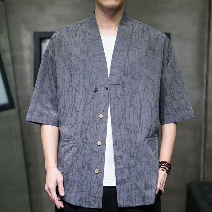 Buddha Stones Camisa de manga corta para hombre con cuello en V, botones y estampado desgastado, ideal para el verano. - image 7