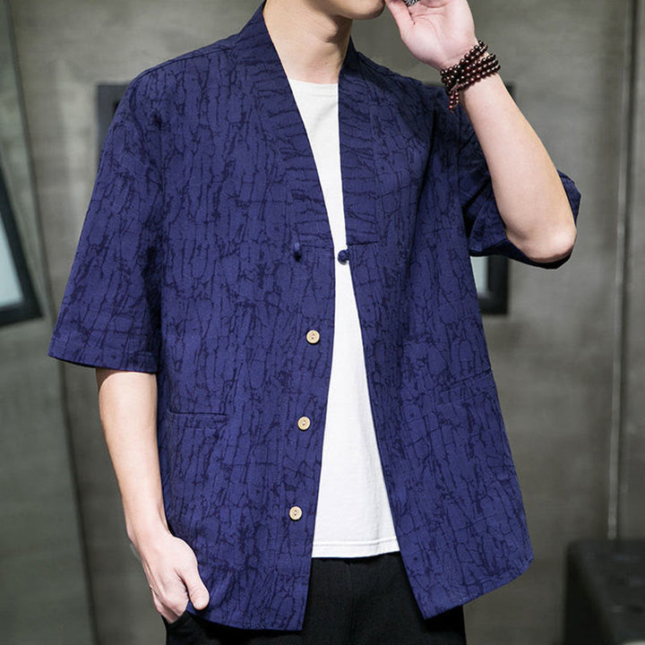Buddha Stones Camisa de manga corta para hombre con cuello en V, botones y estampado desgastado, ideal para el verano. - image 17