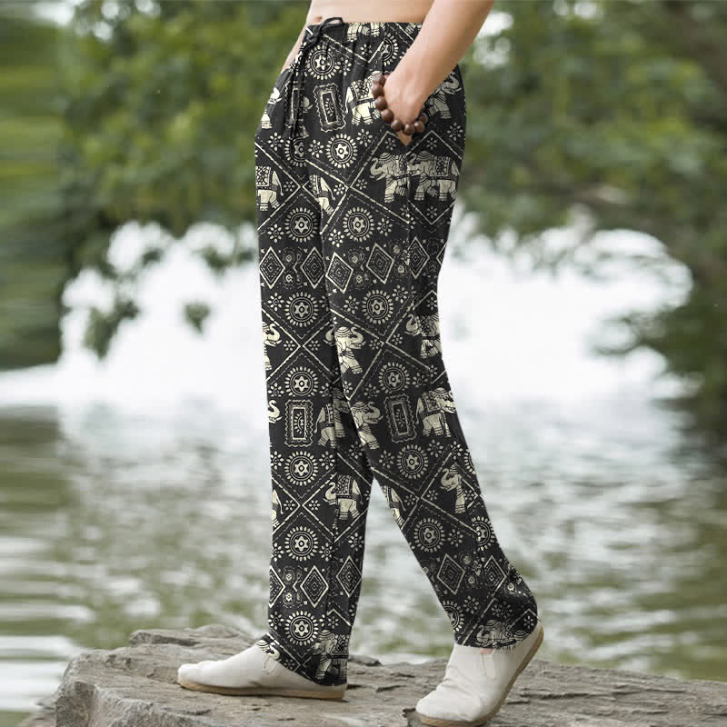 Buddha Stones Pantalones de hombre de algodón color marfil con estampado geométrico de mandala de elefante y corte ajustado, con bolsillos. - image 1