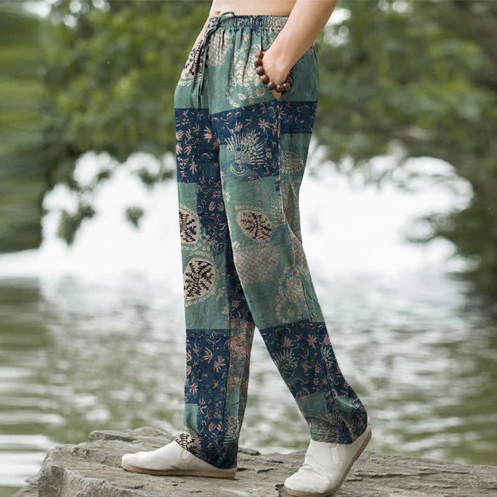 Buddha Stones Pantalones de hombre de algodón estilo boho con estampado floral y patchwork, corte ajustado y bolsillos. - image 1