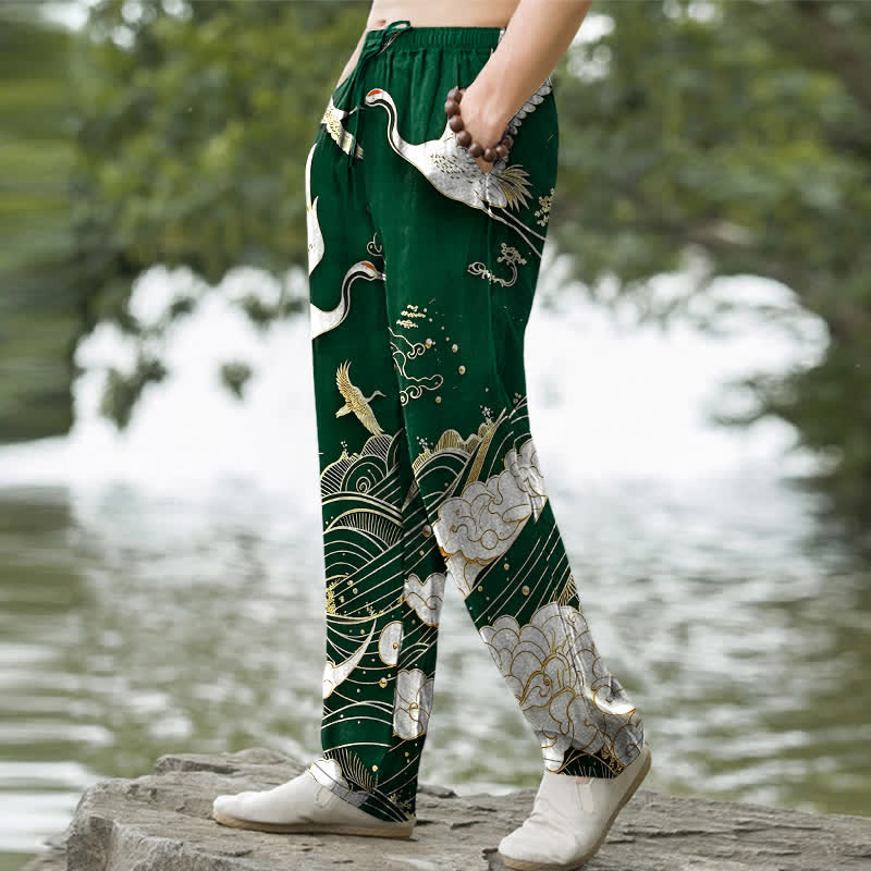 Buddha Stones Pantalones de hombre de algodón blanco con estampado de grullas y olas, corte cónico y bolsillos. - image 5