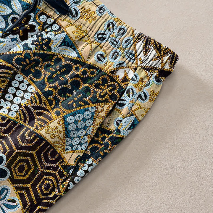 Buddha Stones Pantalones de hombre de algodón con estampado bohemio de patchwork, corte ajustado y bolsillos. - image 3