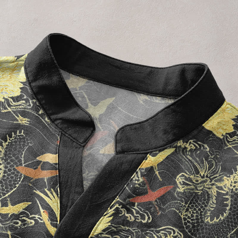 Buddha Stones Camisa de manga corta con medio botón para hombre, de algodón, con estampado de grullas voladoras y olas. - image 2