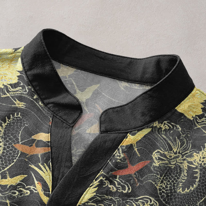 Buddha Stones Camisa de manga corta con medio botón para hombre, de algodón, con estampado de grullas voladoras y olas. - image 2