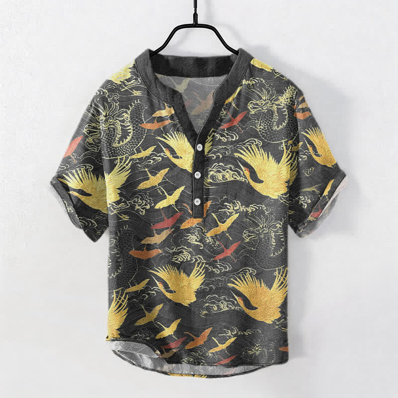 Buddha Stones Camisa de manga corta con medio botón para hombre, de algodón, con estampado de grullas voladoras y olas. - Gris oscuro - US/UK/AU50, EU60 (5XL) - image 0