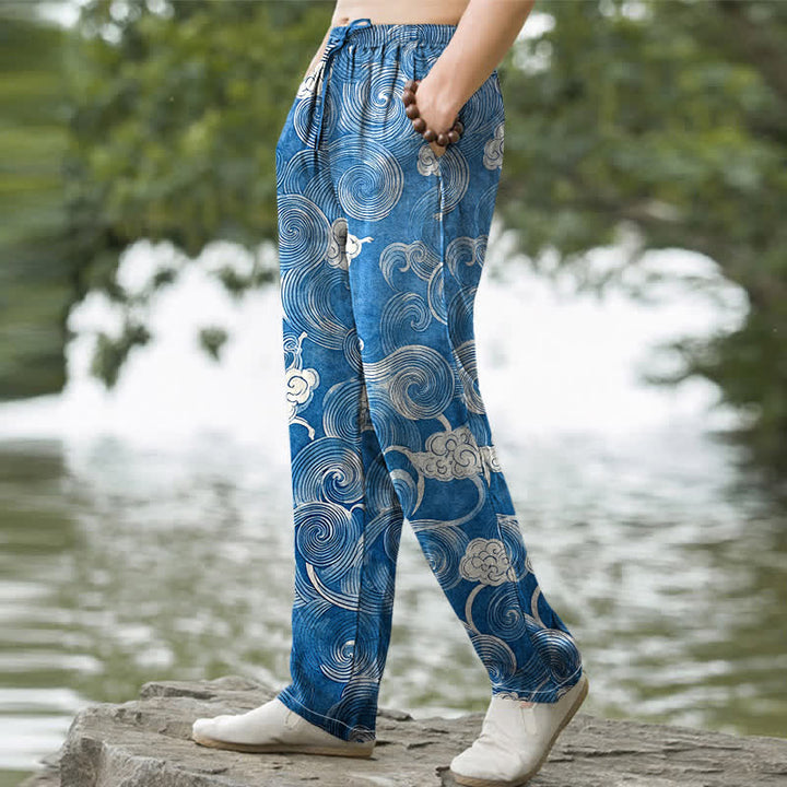 Buddha Stones Pantalones de hombre de algodón con estampado de nubes y ondas, corte cónico y bolsillos. - image 5