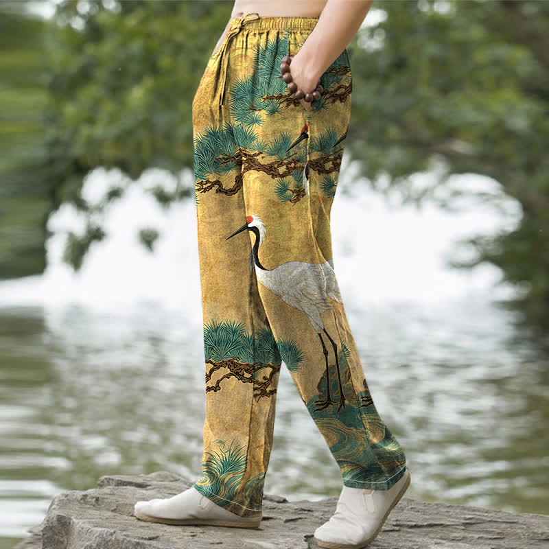 Buddha Stones Pantalones de hombre de algodón con estampado de grullas y pinos, corte cónico y bolsillos. - image 1