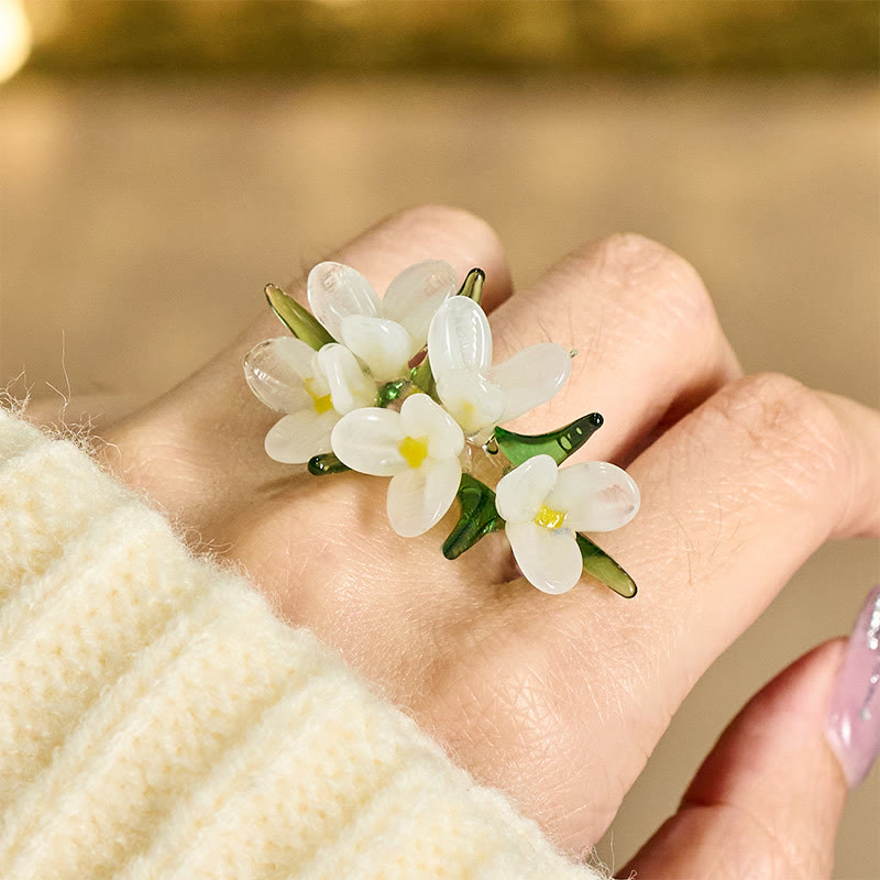 Buddha Stones Anillo de sabiduría con flor de pera Liuli - Flor de peral blanco (el color, la forma y el tamaño pueden variar). - image 0