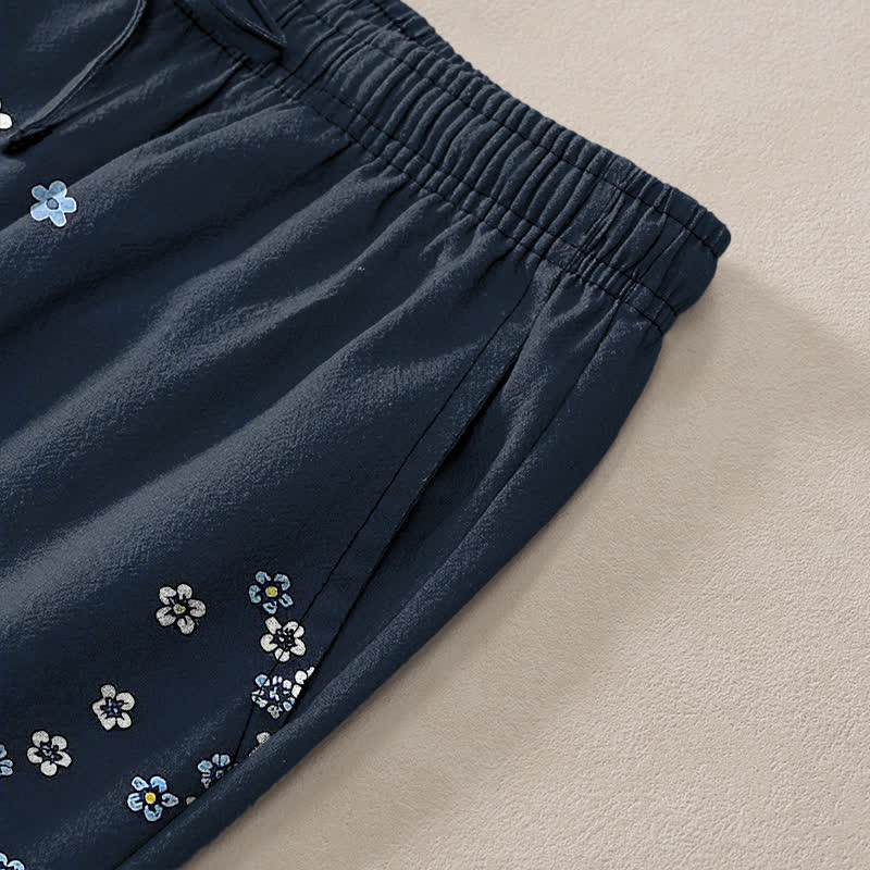 Buddha Stones Pantalones de hombre de algodón blanco con estampado floral de nubes, corte ajustado y bolsillos. - image 2