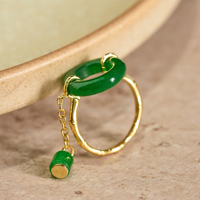 Buddha Stones Anillo de calcedonia verde con hebilla de la paz y diseño de fuerza - image 1