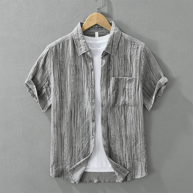 Buddha Stones Camisa de manga corta para hombre, estilo casual de verano, minimalista, abotonada, a rayas, con bolsillo decorativo. - Plata - US/UK/AU42, EU52 (3XL) - image 0