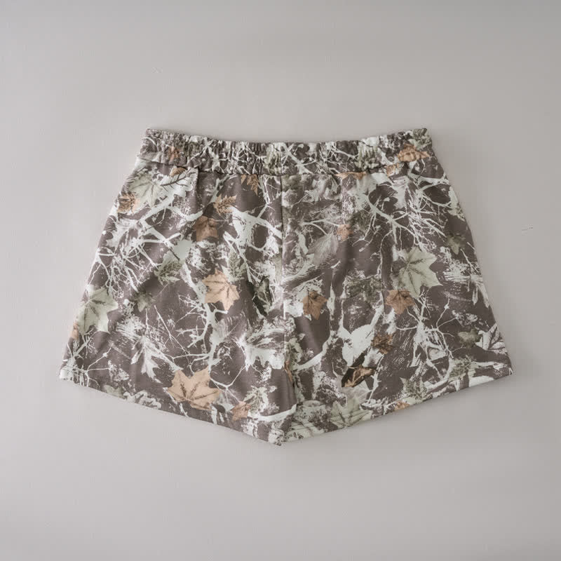 Buddha Stones Pantalones cortos de verano informales para mujer con cordón ajustable y estampado abstracto de hoja de arce. - image 1