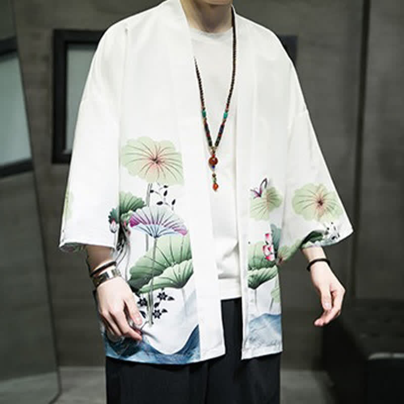Buddha Stones Kimono de verano informal para hombre con estampado de hojas de loto, mariposas y grullas, con frente abierto. - image 2