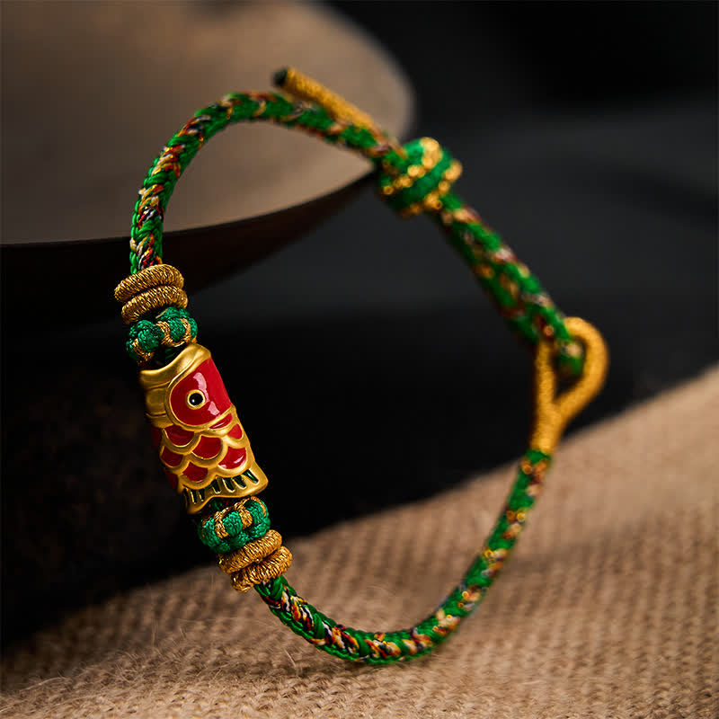 Buddha Stones Pulsera de hilo tejida a mano con diseño de pez koi para la buena suerte - image 1