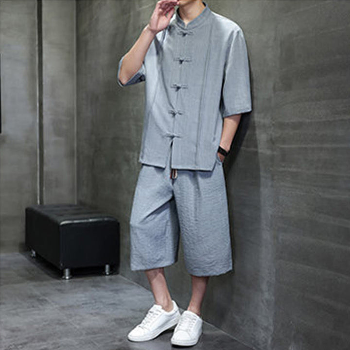 Buddha Stones Conjunto de 2 piezas: Camisa de manga tres cuartos estilo Tang con botones de rana, pantalones cortos y ropa de meditación para hombre con bolsillos. - image 11