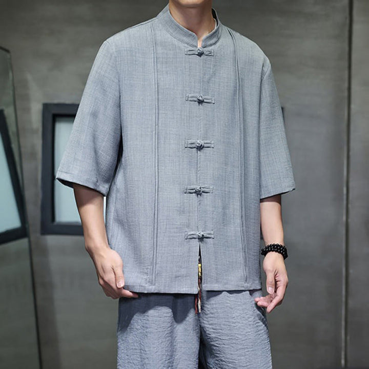 Buddha Stones Conjunto de 2 piezas: Camisa de manga tres cuartos estilo Tang con botones de rana, pantalones cortos y ropa de meditación para hombre con bolsillos. - image 17