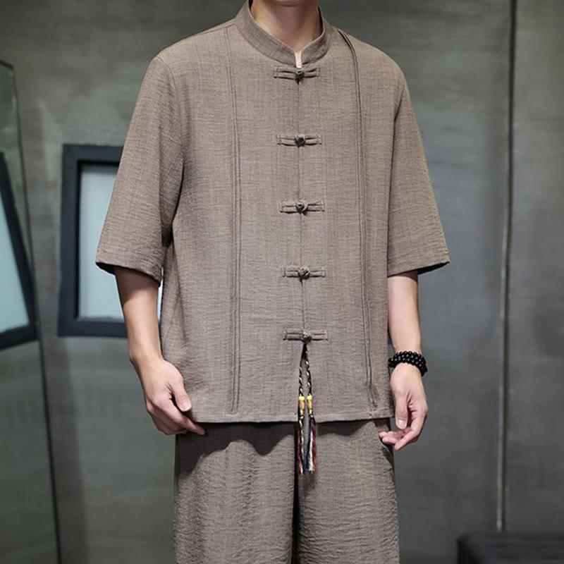 Buddha Stones Conjunto de 2 piezas: Camisa de manga tres cuartos estilo Tang con botones de rana, pantalones cortos y ropa de meditación para hombre con bolsillos. - image 39