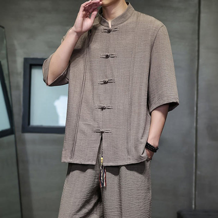Buddha Stones Conjunto de 2 piezas: Camisa de manga tres cuartos estilo Tang con botones de rana, pantalones cortos y ropa de meditación para hombre con bolsillos. - image 40