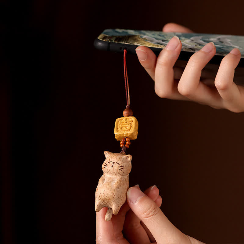 Buddha Stones Decoración colgante para teléfono con forma de gato de la suerte tallado a mano en madera de haya - image 1