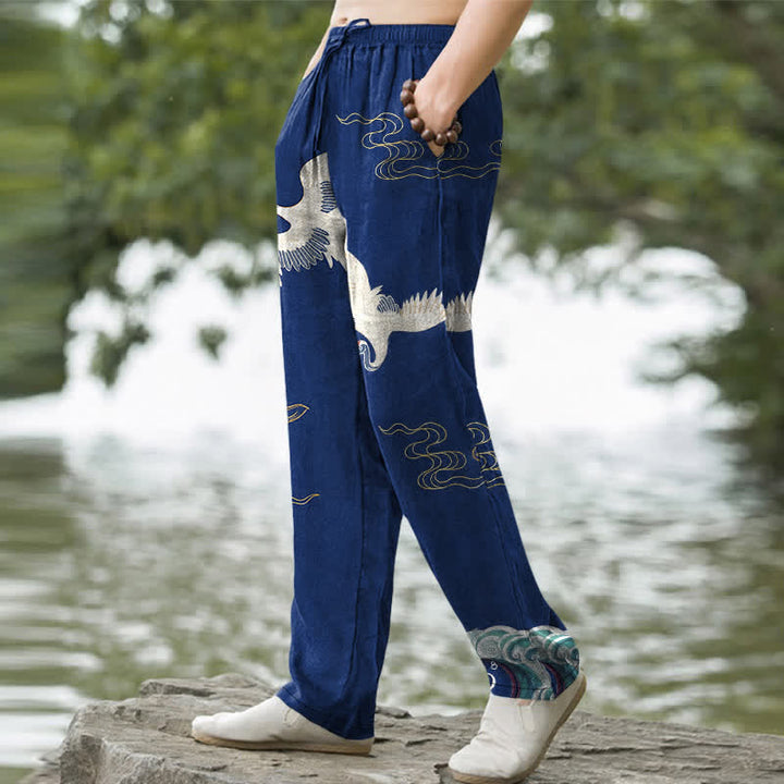 Buddha Stones Pantalones de hombre de algodón con estampado de grullas, nubes y olas del océano, corte cónico y bolsillos. - image 5