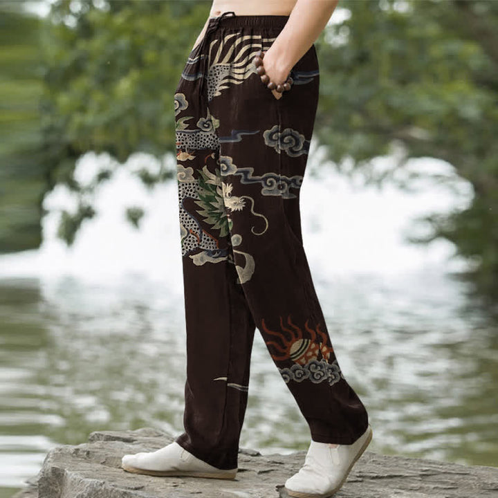 Buddha Stones Pantalones de hombre de algodón con estampado de nubes y dragones, corte ajustado y bolsillos. - image 1