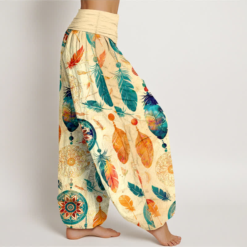 Buddha Stones Pantalones harem de mujer con cintura elástica y estampado de plumas de atrapasueños, de algodón puro. - image 1