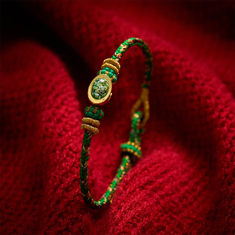 Buddha Stones Pulsera ajustable de protección con cordón verde tejido a mano de cinco colores, lingotes verdes y amuletos de flor de ciruelo. - Verde - Con accesorio Yuanbao - image 0