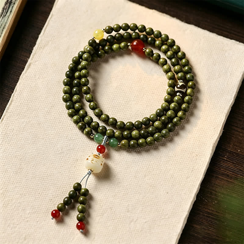 Buddha Stones Colgante de gato tejido a mano de sándalo verde Serenity Mala de estilo retro étnico - Sándalo verde (Energía tranquila ♥ Equilibrio espiritual) - image 0
