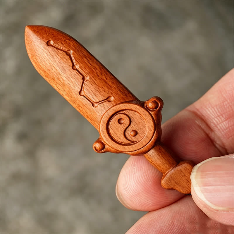 Buddha Stones Llaveros con espadas grabadas con el símbolo del equilibrio Yin Yang en madera de azufaifo. - image 8