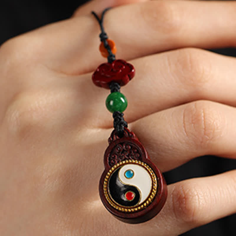 Buddha Stones Calabaza colgante de protección Bagua Yin Yang de sándalo verde para teléfono - image 18