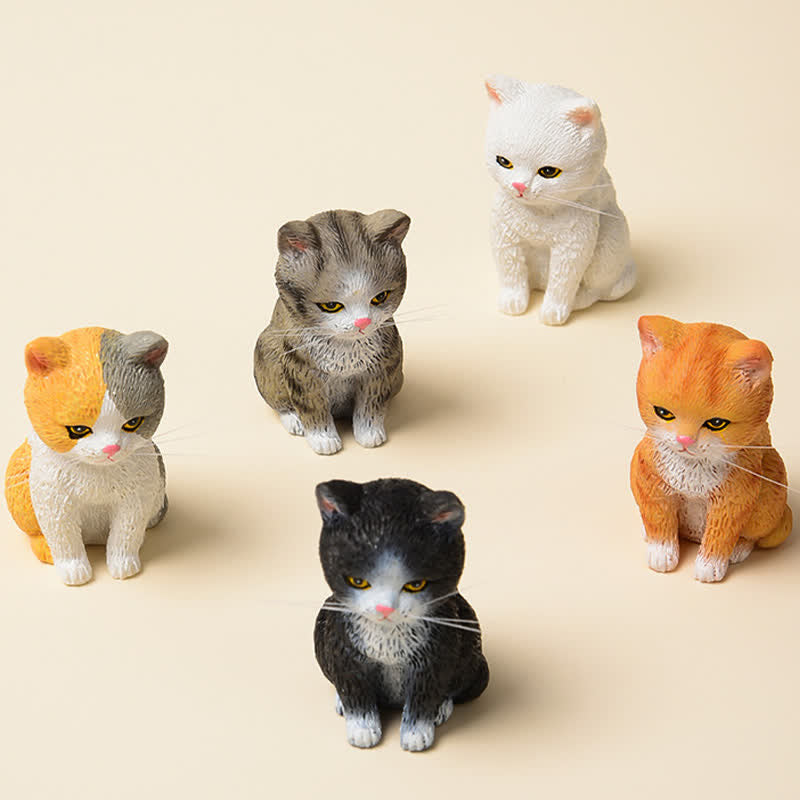 Buddha Stones Familia de gatitos melancólicos pintados en resina, mini gatos, decoración de animales adorables - image 1