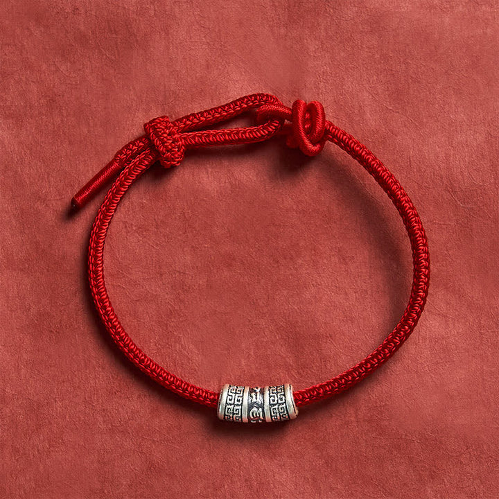 Buddha Stones Pulsera de protección Om Mani Padme Hum hecha a mano con hilo rojo trenzado - Rojo - 5,91-7,48 pulgadas (15-19 cm) - image 0