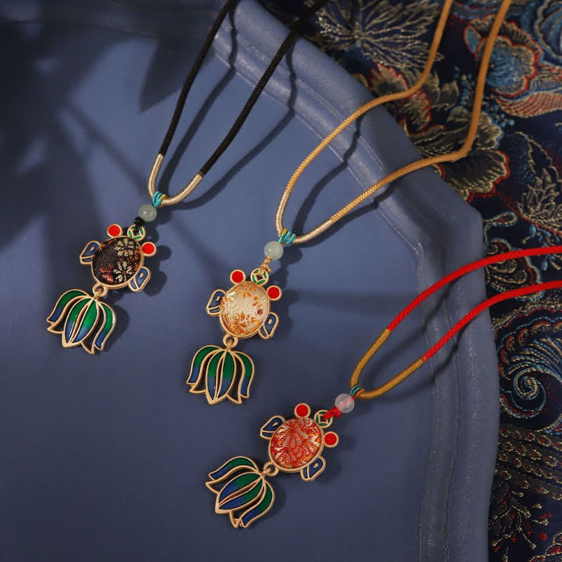 Buddha Stones Colgante de esmalte Song Brocade con forma de pez koi y éxito, collar Guofeng - image 1