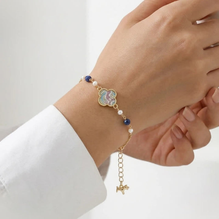 Buddha Stones Pulsera ajustable de cobre con brocado de trébol de cuatro hojas y incrustaciones de perlas. - image 4