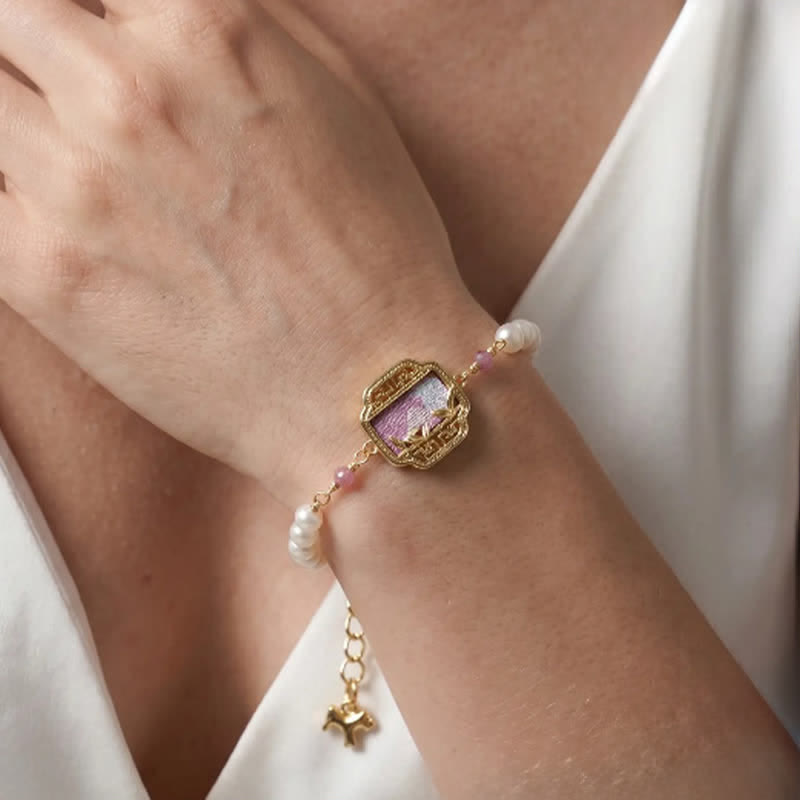 Buddha Stones Pulsera neochina con dije de brocado y perlas "Pureza de Perla" - image 4