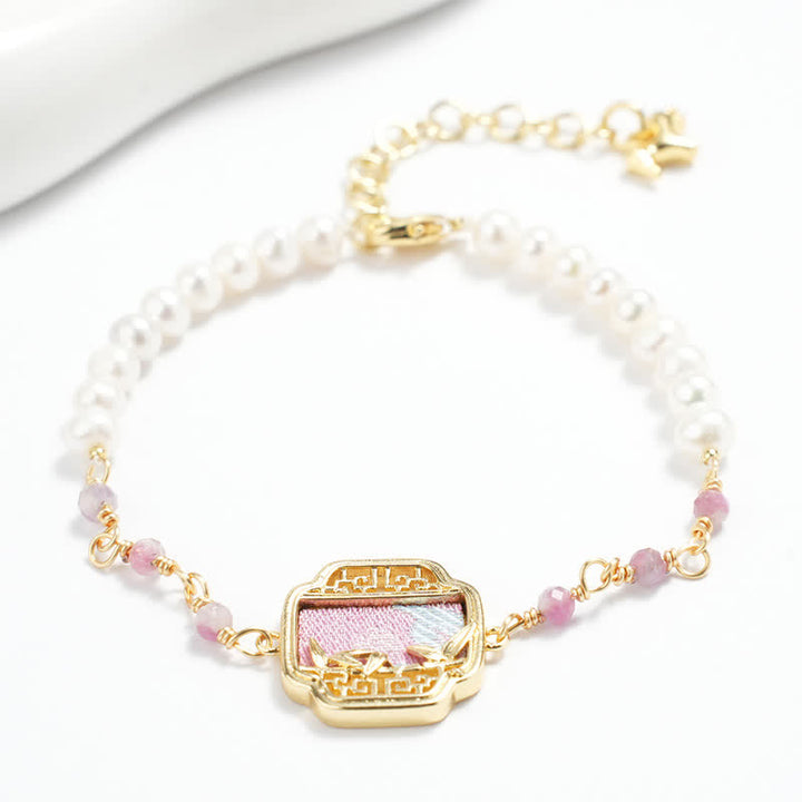 Buddha Stones Pulsera neochina con dije de brocado y perlas "Pureza de Perla" - image 1