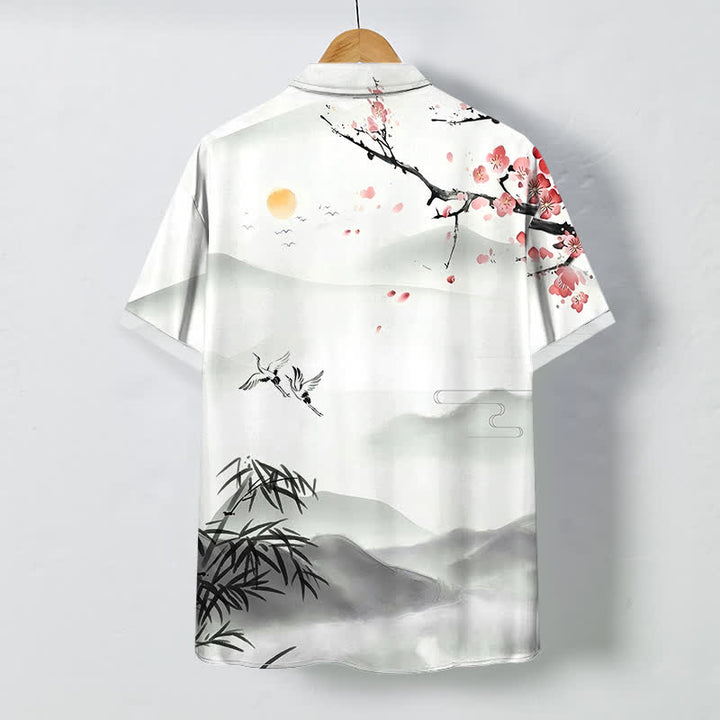 Buddha Stones Camisa de manga corta para hombre, transpirable, con estampado de paisaje de tinta, grulla, bambú y flor de ciruelo, botones y resistente a las arrugas. - image 1