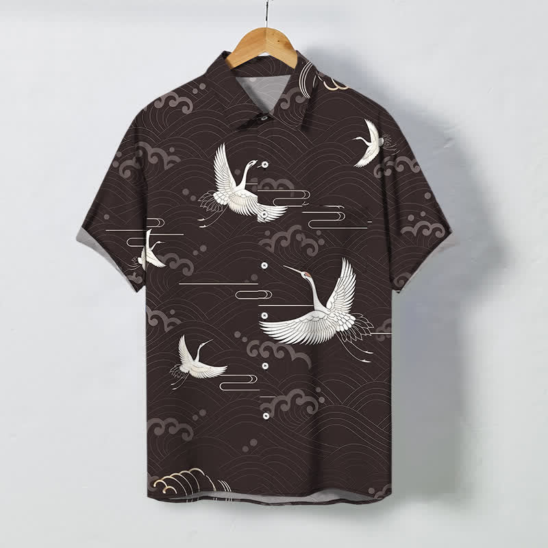 Buddha Stones Camisa transpirable de manga corta para hombre con botones y estampado de nubes y grullas. - Marrón silla de montar - US/UK/AU48, UE58 (4XL) - image 0