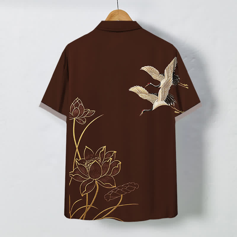 Buddha Stones Camisa transpirable de manga corta para hombre con botones y estampado de grulla y loto. - image 1