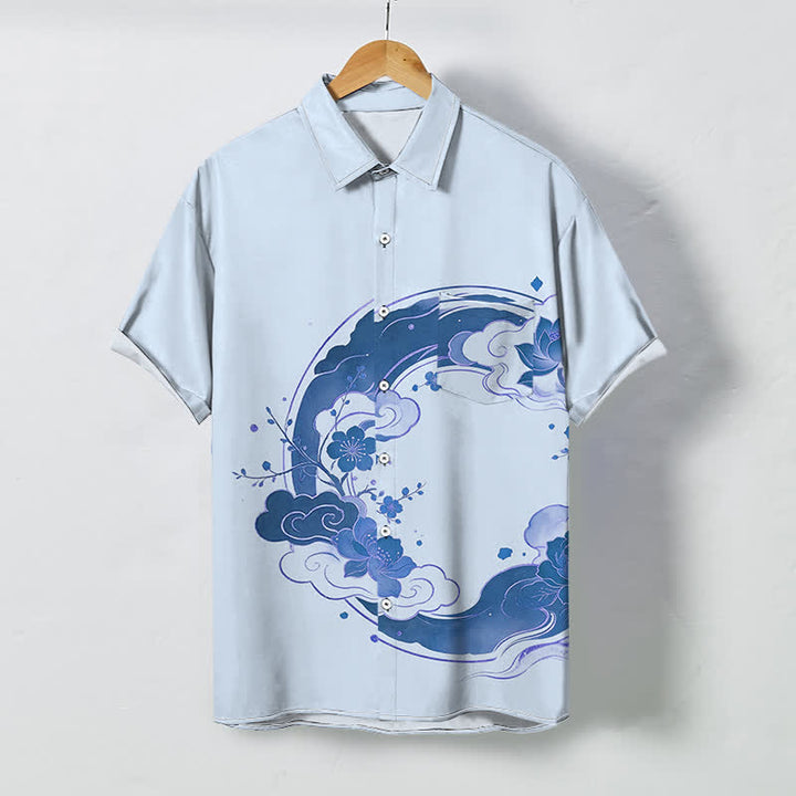Buddha Stones Camisa de manga corta transpirable para hombre con estampado floral oriental de loto, flores de durazno y nubes. - Azul claro - US/UK/AU48, UE58 (4XL) - image 3