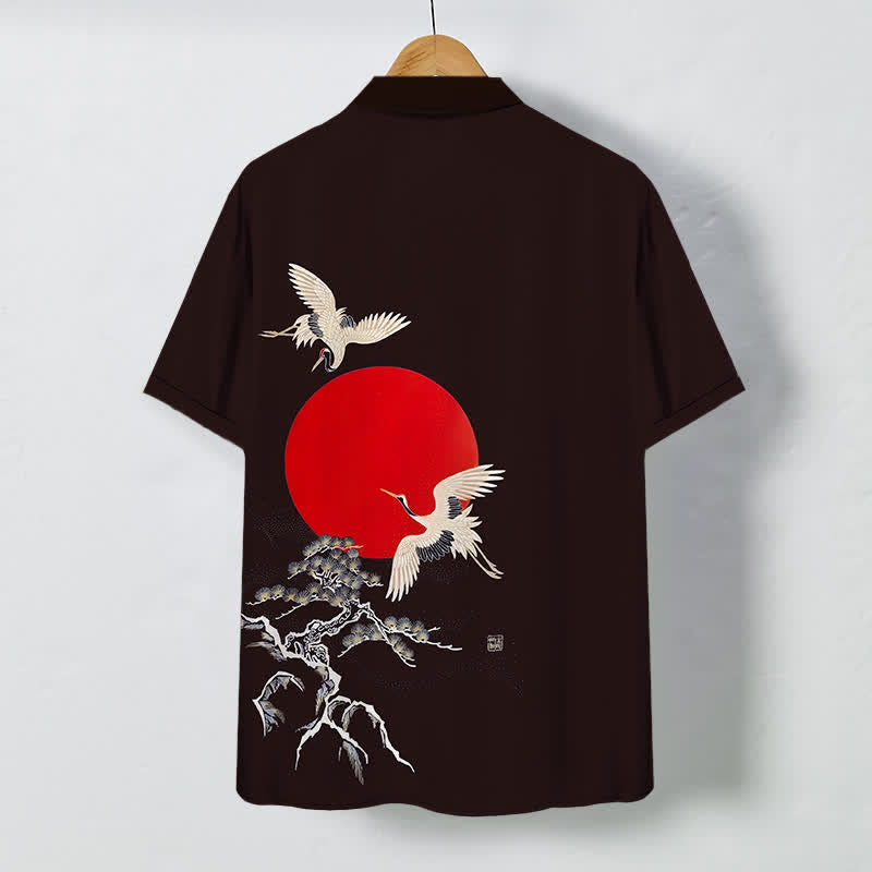 Buddha Stones Camisa de manga corta para hombre con botones y estampado de pino y grulla roja, resistente a las arrugas. - image 11