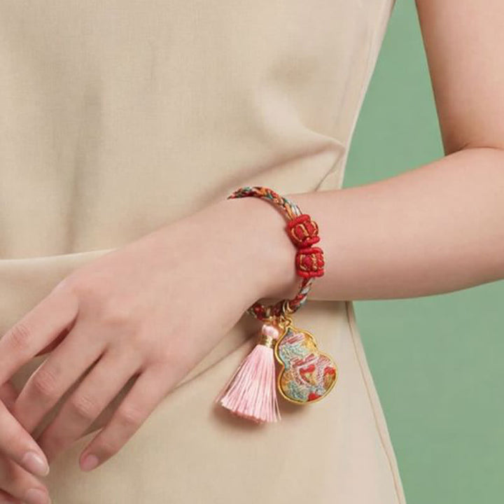 Buddha Stones Pulsera de protección con dije de candado chino, bolsa de dinero de manzana de cinco colores tejida a mano - image 46