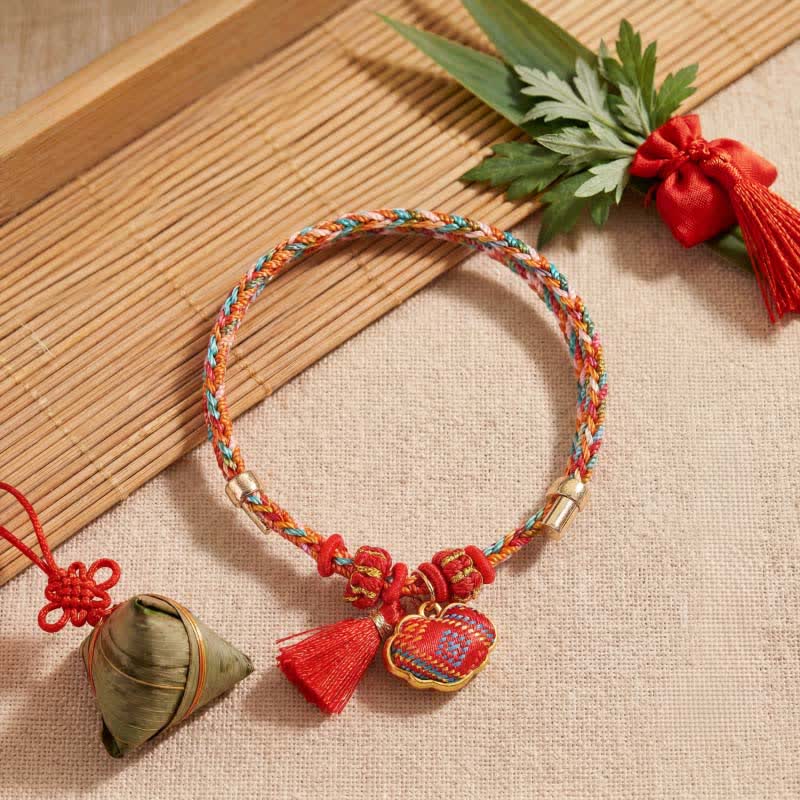 Buddha Stones Pulsera trenzada Zongzi con cordón de cinco colores hecho a mano, de brocado rojo, con forma de manzana, bolsa de dinero y calabaza. - Amuleto de candado chino (mismo tono de color, el diseño varía) - image 0