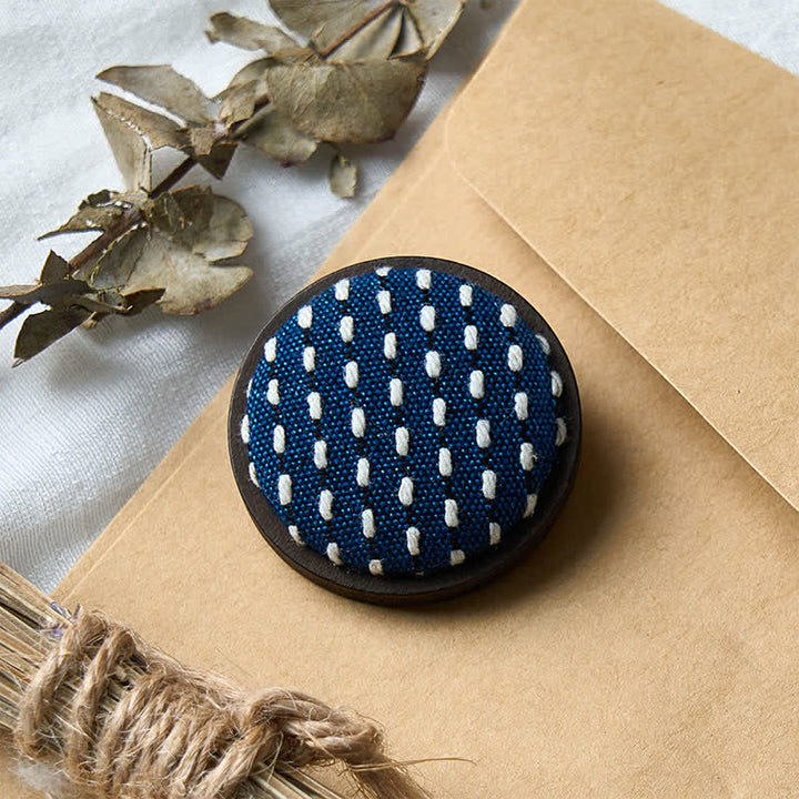 Buddha Stones Broche redondo de tela hecho a mano con diseño floral. - image 21